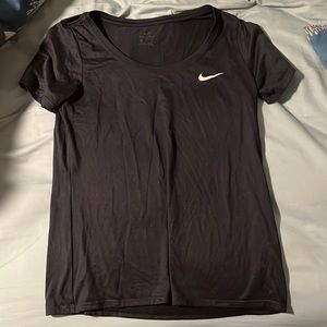 nike | navy blue nike dri-fit tshirt | size M